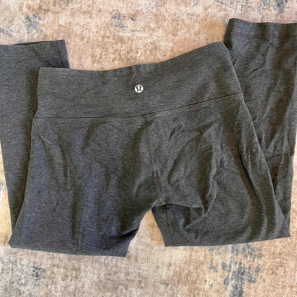 lululemon grey cropped leggings